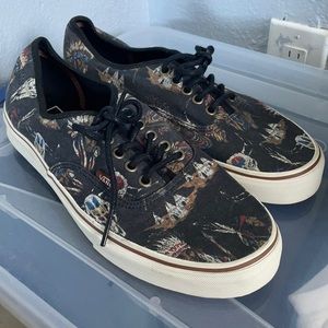 Vans in like new condition sz 9.5 men 11.5 women